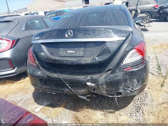 45797124 :رقم المزاد ، W1KWF8DB1MR636291 vin ، 2021 Mercedes-benz C 300 Sedan مزاد بيع