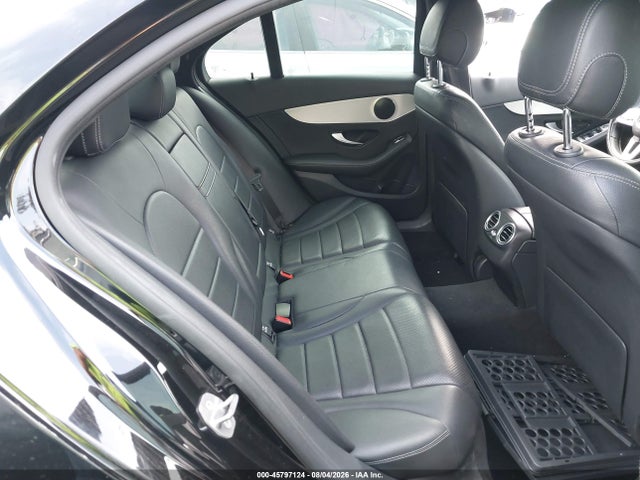 45797124 :رقم المزاد ، W1KWF8DB1MR636291 vin ، 2021 Mercedes-benz C 300 Sedan مزاد بيع
