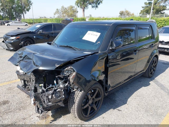 Scion XB 2015 JTLZE4FE4FJ077898 Image 2