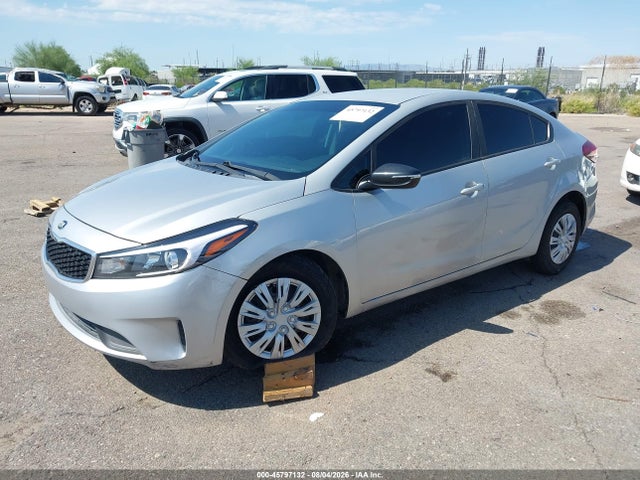 KIA FORTE LX 2017 3KPFK4A74HE017779 Image 2
