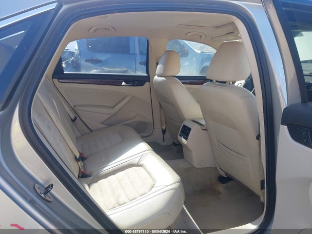 2013 Volkswagen Passat 2.0l Tdi Sel Premium მანქანა იყიდება აუქციონზე, vin: 1VWCN7A37DC108357, აუქციონის ნომერი: 45797180