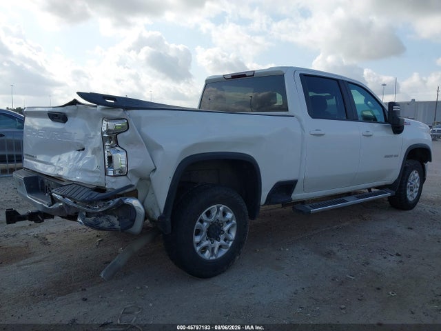 45797183 :رقم المزاد ، 1GC4YNE72NF125017 vin ، 2022 Chevrolet Silverado 2500hd 4wd  Standard Bed Lt مزاد بيع