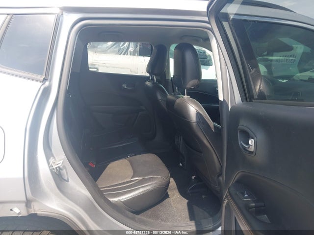 45797226 :رقم المزاد ، 3C4NJCBB2JT425162 vin ، 2018 Jeep Compass Latitude Fwd مزاد بيع