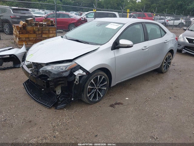 Toyota COROLLA SE 2018 5YFBURHEXJP757240 Image 2