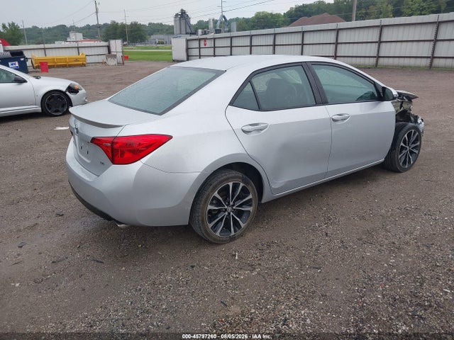 Toyota COROLLA SE 2018 5YFBURHEXJP757240 Image 4