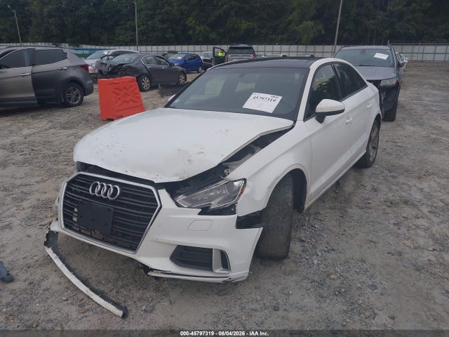 Продажа на аукционе авто 2017 Audi A3 Premium, vin: WAUAUGFF5H1039148, номер лота: 45797319