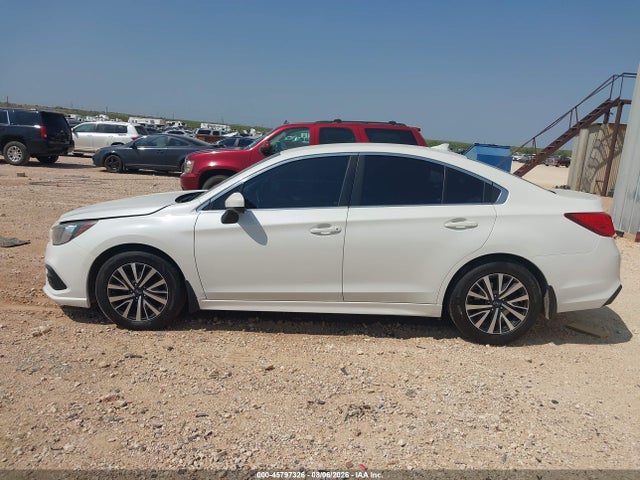 Продажа на аукционе авто 2018 Subaru Legacy 2.5i Premium, vin: 4S3BNAC63J3040184, номер лота: 45797326
