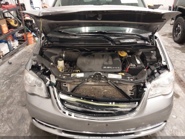 45797348 :رقم المزاد ، 2C4RC1BG1GR215045 vin ، 2016 Chrysler Town & Country Touring مزاد بيع