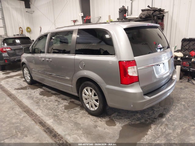 45797348 :رقم المزاد ، 2C4RC1BG1GR215045 vin ، 2016 Chrysler Town & Country Touring مزاد بيع