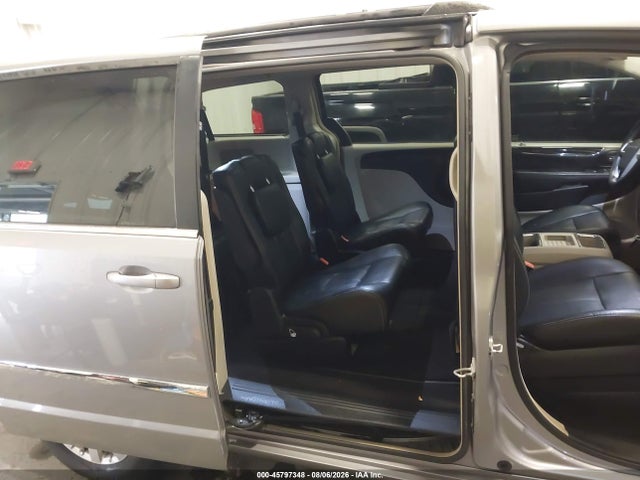 45797348 :رقم المزاد ، 2C4RC1BG1GR215045 vin ، 2016 Chrysler Town & Country Touring مزاد بيع