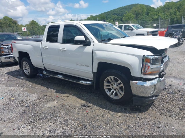 Auction sale of the 2018 Chevrolet Silverado 1500 1lt, vin: 1GCVKREC2JZ315922, lot number: 45797356