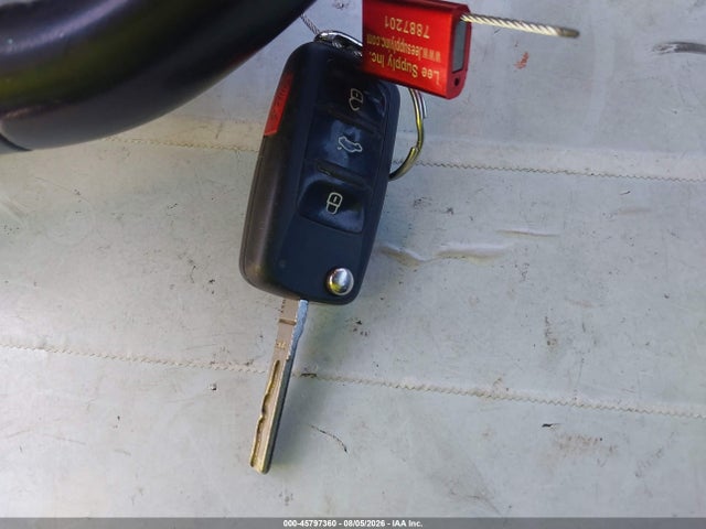 Продаж на аукціоні авто 2012 Volkswagen Beetle 2.5l, vin: 3VWJP7AT7CM632476, номер лоту: 45797360