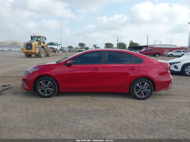 2022 Kia Forte Lxs მანქანა იყიდება აუქციონზე, vin: 3KPF24AD3NE490526, აუქციონის ნომერი: 45797390