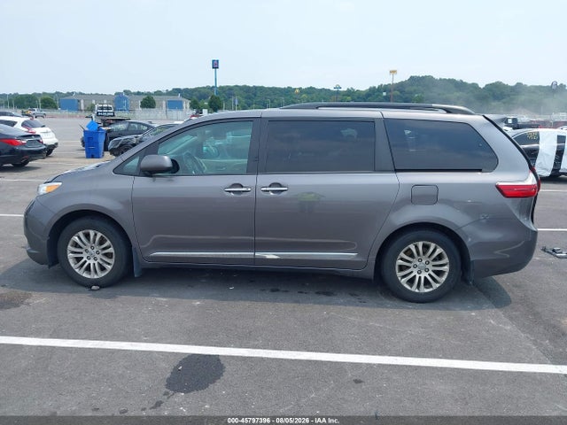 Продаж на аукціоні авто 2017 Toyota Sienna Xle Premium 8 Passenger, vin: 5TDYZ3DCXHS891941, номер лоту: 45797396