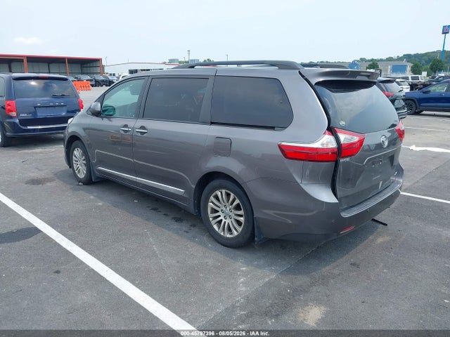Продаж на аукціоні авто 2017 Toyota Sienna Xle Premium 8 Passenger, vin: 5TDYZ3DCXHS891941, номер лоту: 45797396