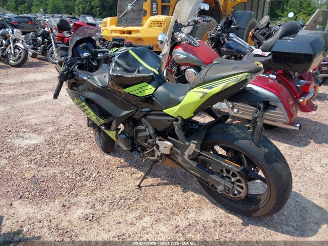 ML5EXEP14TDAJ6192 Kawasaki Ex650 P