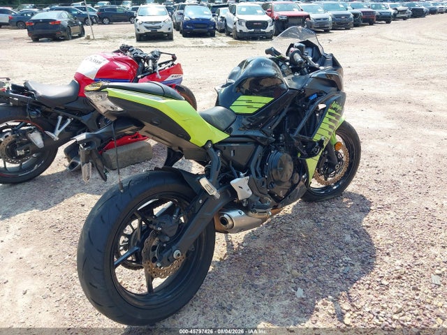 ML5EXEP14TDAJ6192 Kawasaki Ex650 P