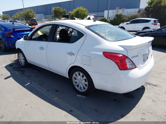 3N1CN7AP3EL825837 Nissan Versa 1.6 Sv