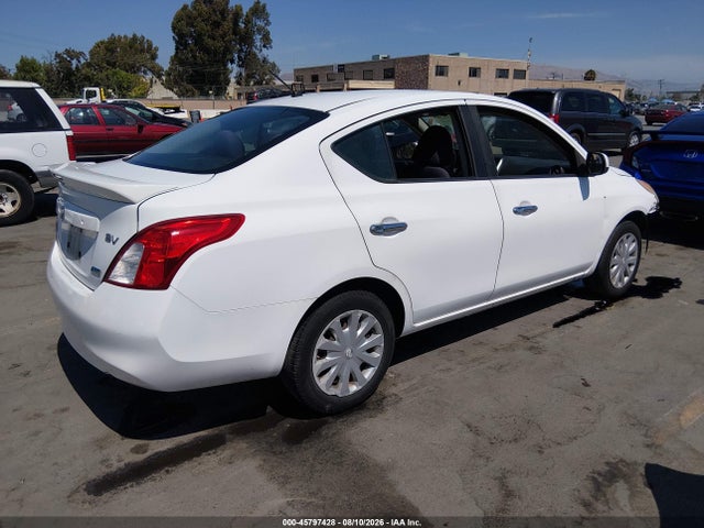 3N1CN7AP3EL825837 Nissan Versa 1.6 Sv