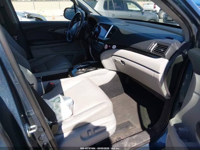 Honda Pilot Touring 2016 5FNYF5H94GB010060 Image 5