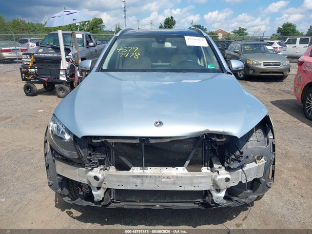 45797478 :رقم المزاد ، WDC0G4KB7HV007120 vin ، 2017 Mercedes-benz Glc 300 4matic مزاد بيع