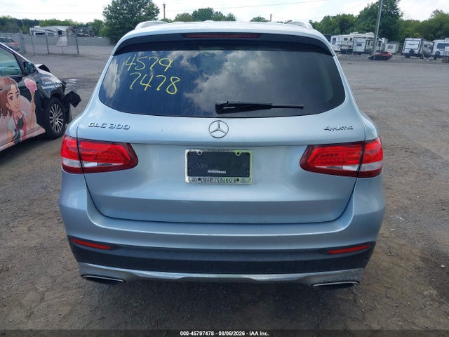 45797478 :رقم المزاد ، WDC0G4KB7HV007120 vin ، 2017 Mercedes-benz Glc 300 4matic مزاد بيع