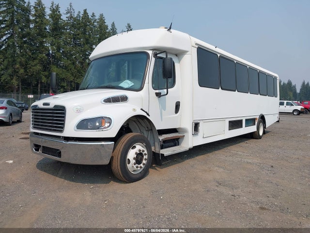 Freightliner M2 106 Medium Duty 2016 1FVACWDT2GHHK3967 Image 2