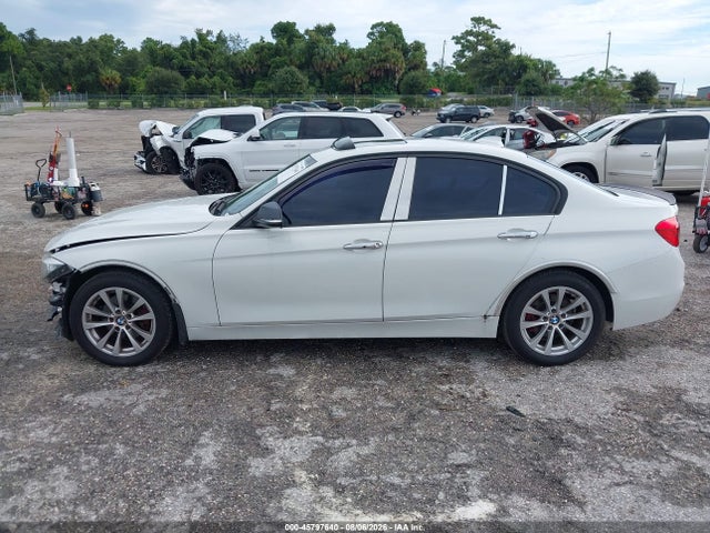 Продажа на аукционе авто 2017 Bmw 320i, vin: WBA8E1G54HNU14275, номер лота: 45797640