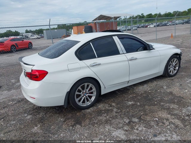 Продажа на аукционе авто 2017 Bmw 320i, vin: WBA8E1G54HNU14275, номер лота: 45797640