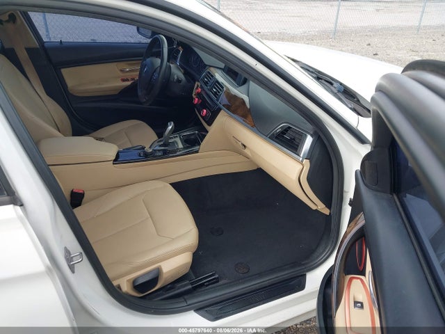 Продажа на аукционе авто 2017 Bmw 320i, vin: WBA8E1G54HNU14275, номер лота: 45797640