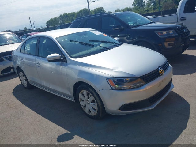 2014 Volkswagen Jetta 1.8t Se მანქანა იყიდება აუქციონზე, vin: 3VWB07AJ4EM323025, აუქციონის ნომერი: 45797696