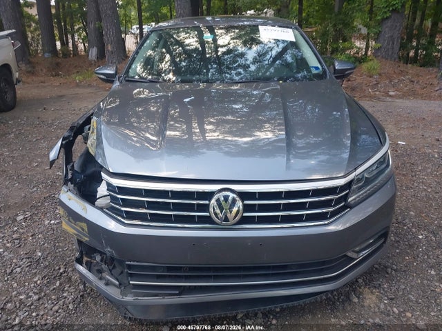 2017 Volkswagen Passat 1.8t Se მანქანა იყიდება აუქციონზე, vin: 1VWGT7A35HC084069, აუქციონის ნომერი: 45797768