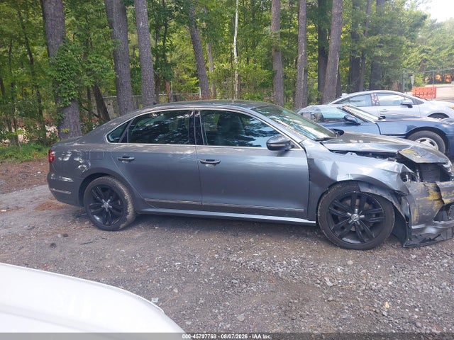2017 Volkswagen Passat 1.8t Se მანქანა იყიდება აუქციონზე, vin: 1VWGT7A35HC084069, აუქციონის ნომერი: 45797768