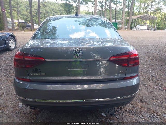 2017 Volkswagen Passat 1.8t Se მანქანა იყიდება აუქციონზე, vin: 1VWGT7A35HC084069, აუქციონის ნომერი: 45797768