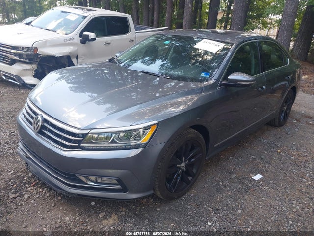 2017 Volkswagen Passat 1.8t Se მანქანა იყიდება აუქციონზე, vin: 1VWGT7A35HC084069, აუქციონის ნომერი: 45797768