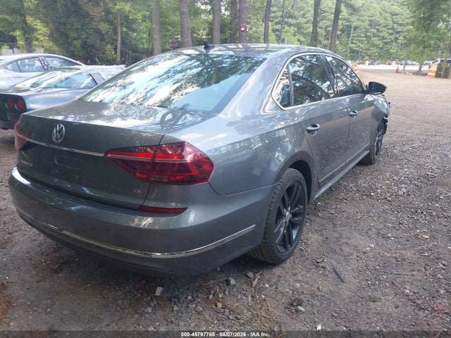 2017 Volkswagen Passat 1.8t Se მანქანა იყიდება აუქციონზე, vin: 1VWGT7A35HC084069, აუქციონის ნომერი: 45797768