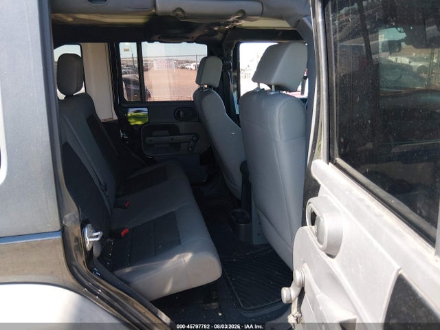 2008 Jeep Wrangler Unlimited X მანქანა იყიდება აუქციონზე, vin: 1J4GA39138L584889, აუქციონის ნომერი: 45797782
