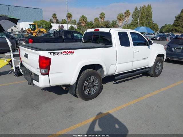 Продажа на аукционе авто 2017 Toyota Tacoma Trd Sport, vin: 5TFSZ5AN1HX118468, номер лота: 45797785