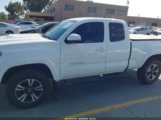 Продажа на аукционе авто 2017 Toyota Tacoma Trd Sport, vin: 5TFSZ5AN1HX118468, номер лота: 45797785