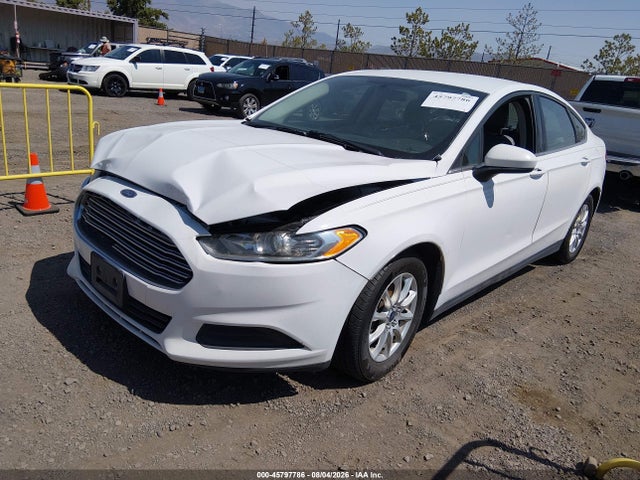 Ford FUSION S 2016 3FA6P0G70GR134886 Image 2