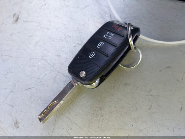 KIA Optima Lx 2018 5XXGT4L32JG201577 Image 11