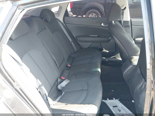 KIA Optima Lx 2018 5XXGT4L32JG201577 Image 8