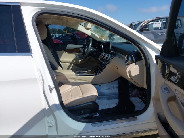 Продаж на аукціоні авто 2018 Mercedes-benz C 300, vin: 55SWF4JB6JU266320, номер лоту: 45797841