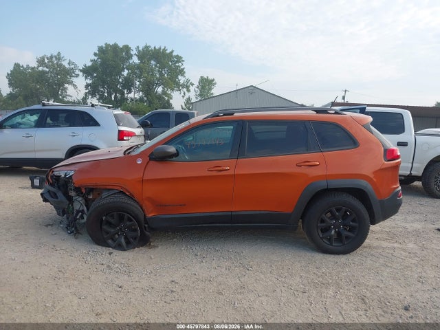 Продажа на аукционе авто 2015 Jeep Cherokee Trailhawk, vin: 1C4PJMBS5FW646299, номер лота: 45797843