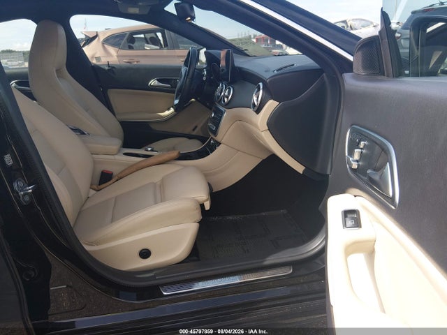 45797859 :رقم المزاد ، WDDSJ4EB6KN740008 vin ، 2019 Mercedes-benz Cla 250 مزاد بيع