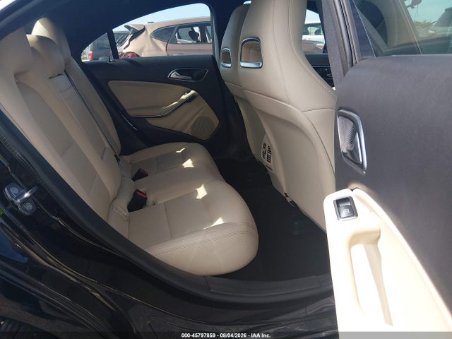 45797859 :رقم المزاد ، WDDSJ4EB6KN740008 vin ، 2019 Mercedes-benz Cla 250 مزاد بيع