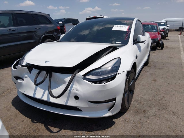 2022 Tesla Model 3 Rear-wheel Drive მანქანა იყიდება აუქციონზე, vin: 5YJ3E1EA0NF111744, აუქციონის ნომერი: 45797870