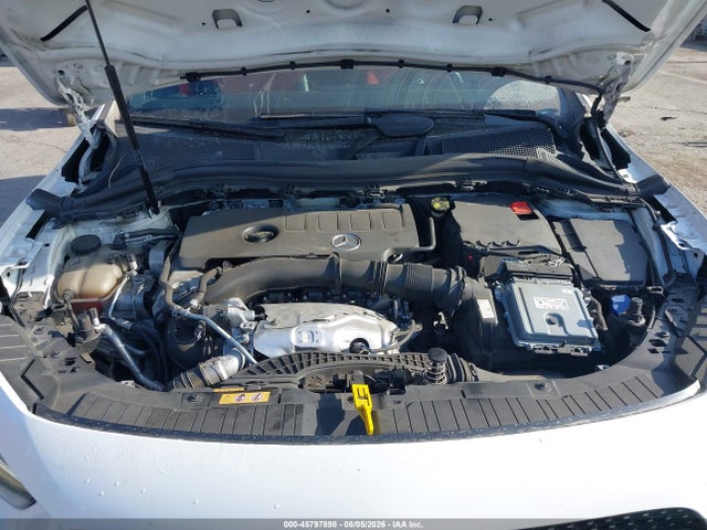 W1N4N4GB2MJ240709 Mercedes-Benz GLA 250