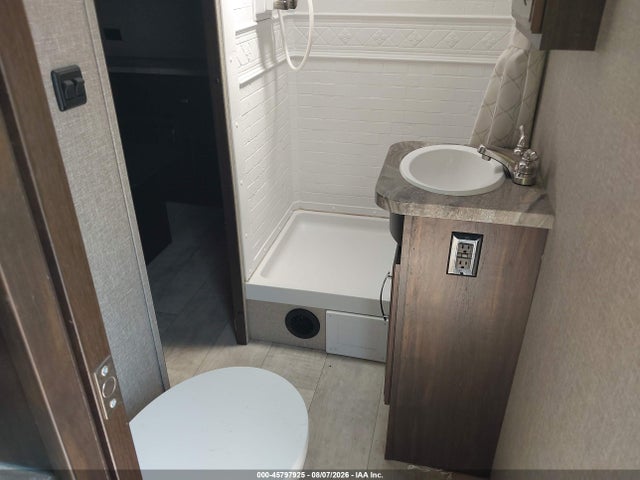 45797925 :رقم المزاد ، 573TM3524L5503754 vin ، 2020 Grand Design Other مزاد بيع