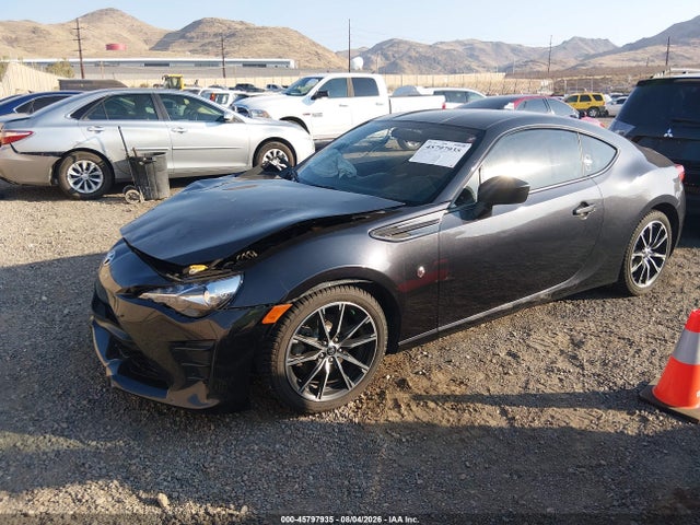 Toyota 86 2017 JF1ZNAA14H8709216 Image 2